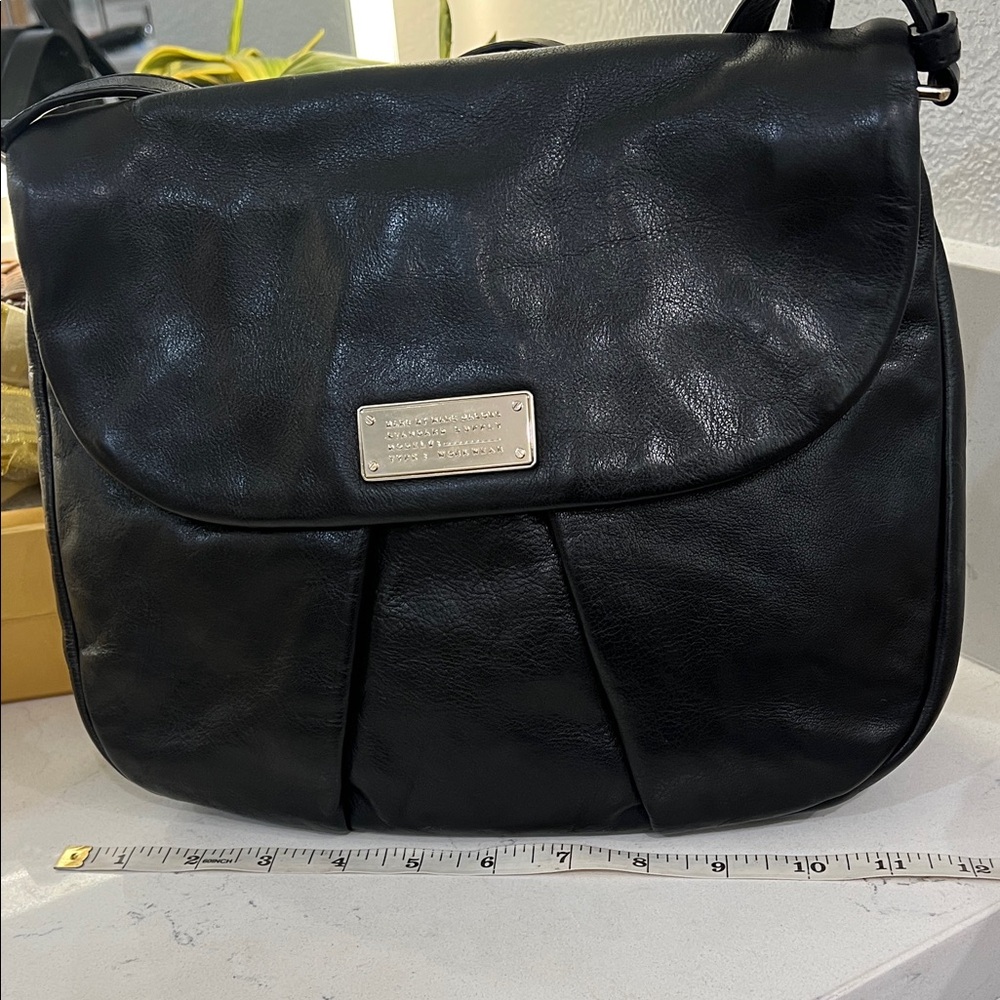 Marc By Marc Jacobs Black Leather Shoulder Bag. EUC - Picture 6 of 12